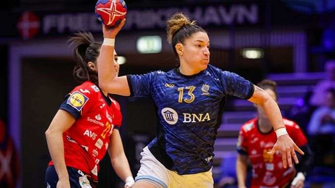 Shula metió ocho  goles ante España