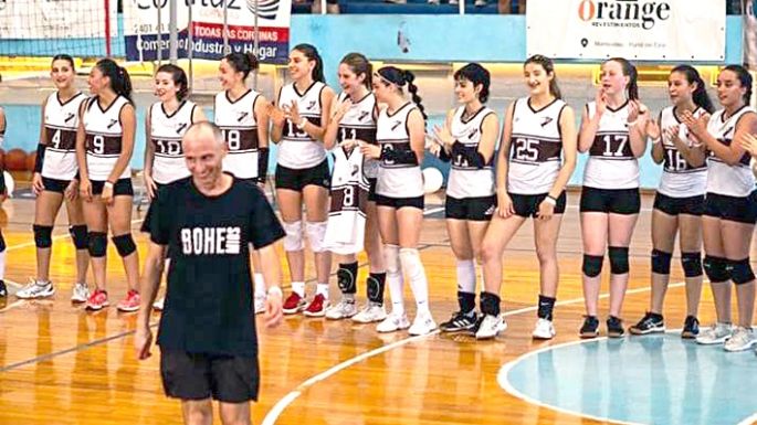 Un entrenador villamariense fue campeón en Uruguay
