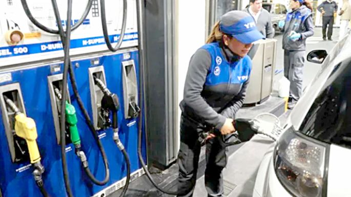 Combustibles: hay aumentos de hasta el 30%, con YPF a la cabeza