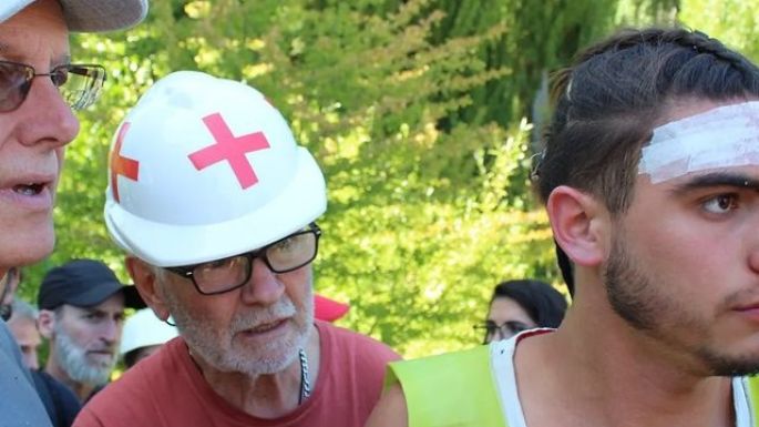 Peones de Lewis impidieron el ingreso de manifestantes a Lago Escondido
