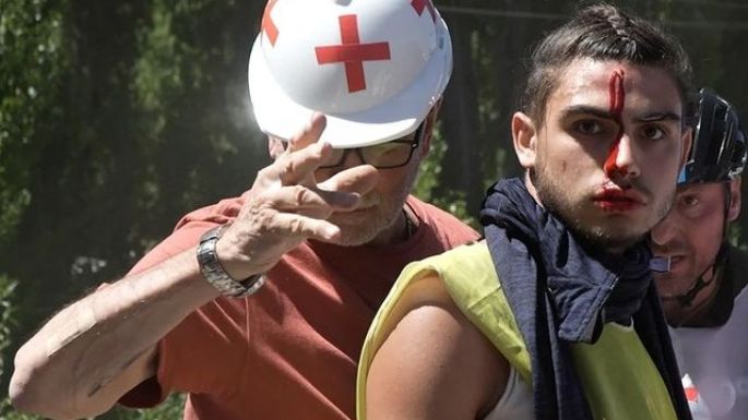 Peones de Lewis impidieron el ingreso de manifestantes a Lago Escondido