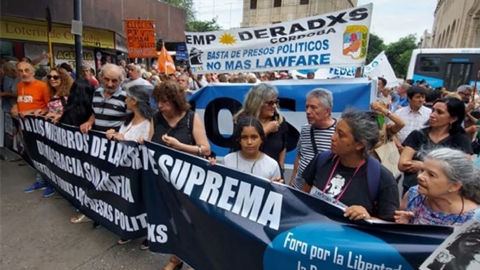 Marcha a favor del juicio político a los miembros de la Corte Suprema de Justicia