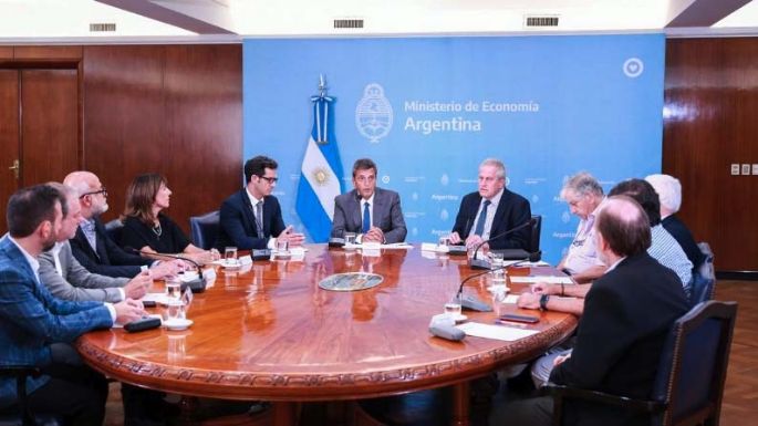 Dieciocho provincias adhieren al tope de aumentos en las cuotas de los colegios privados