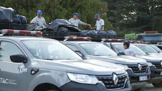 Efectivos y móviles del ETAC, rumbo a Chile