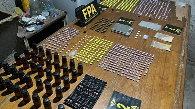 Detuvieron a un policía por posesión  de éxtasis y otros estupefacientes