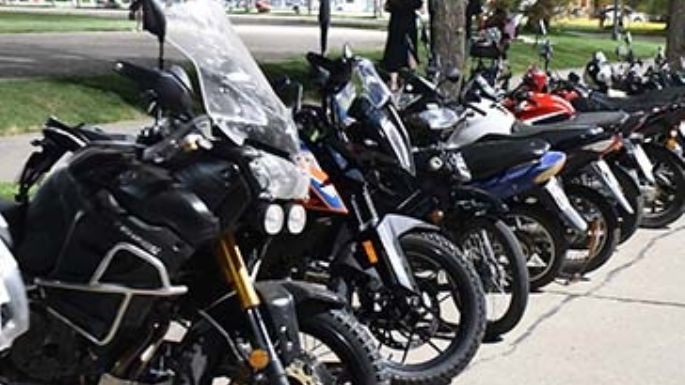 Quejas por tener que pagar por las motos