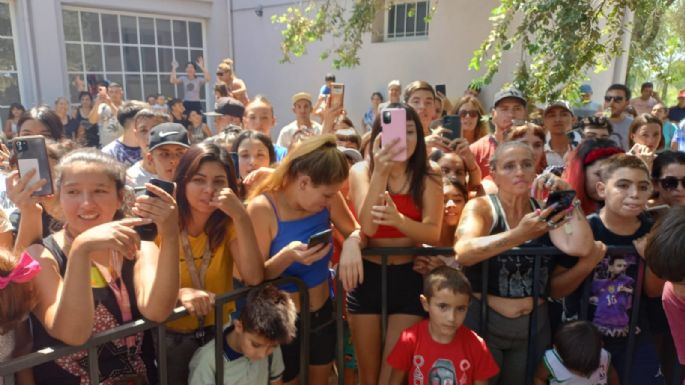 Callejero Fino protagonizó un “encuentro” con los vecinos