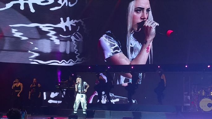 Nicki Nicole subió al escenario y deslumbró con su talento