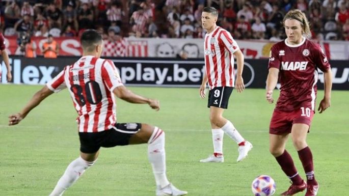 Lanús ganó y trepó a la punta