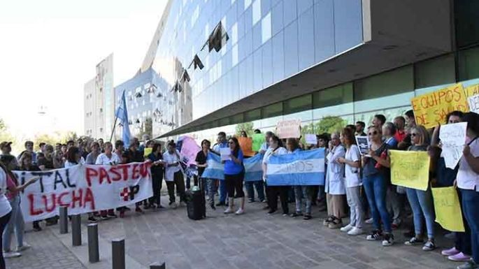 El Hospital Pasteur vuelve al paro