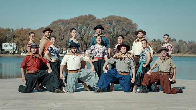 La Agrupación en la apertura