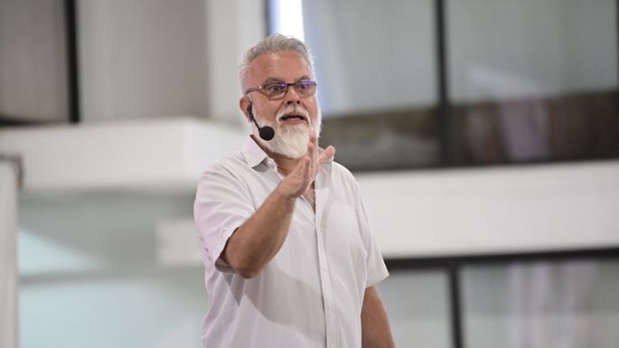 Aldana disertó sobre neurociencia