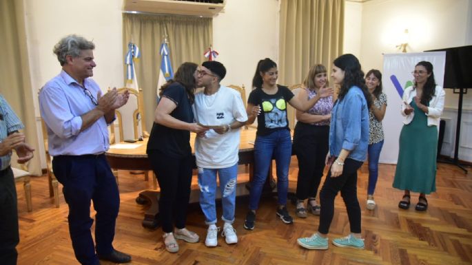 Premiaron a los ganadores del concurso "Cortemos con la violencia de género"
