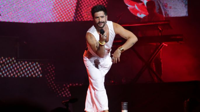 Camilo recibió un mate después de actuar en el Anfi y preguntó cómo se lo cura