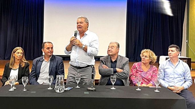 Entregan aportes a productores ganaderos