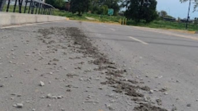 Pierden material en el puente nuevo