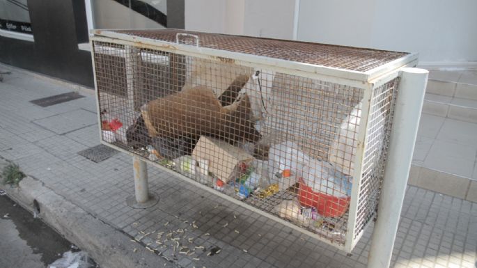 Vecinos preocupados por la basura acumulada en varios barrios