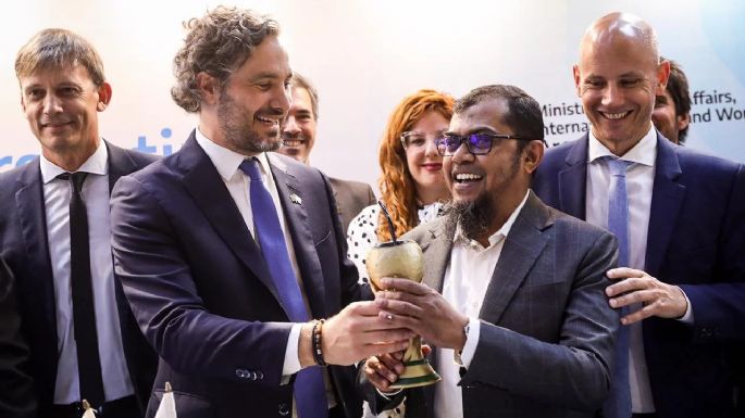 La yerba mate argentina desembarcó en Bangladesh con buena aceptación