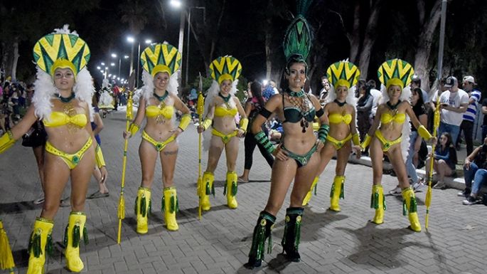 Los Carnavales: una ofrenda de la gente a su gente