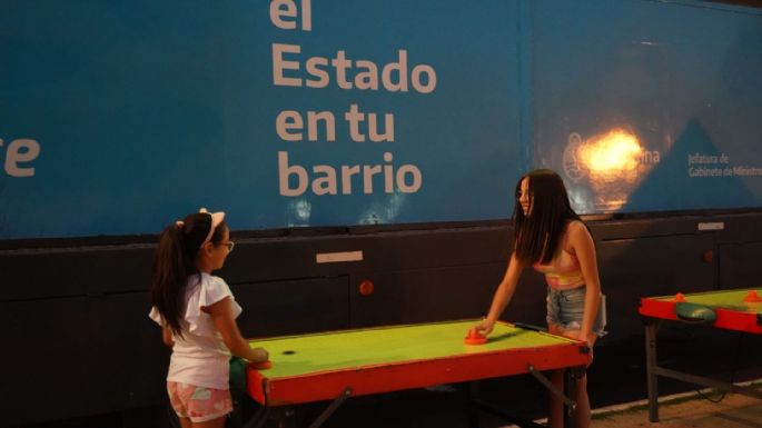 Trabajadores del INCAA acompañan al programa el Estado en tu Barrio