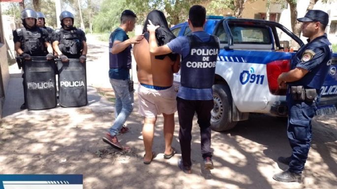 Un menor y una mujer fueron detenidos por robos ocurridos en ambas Villas