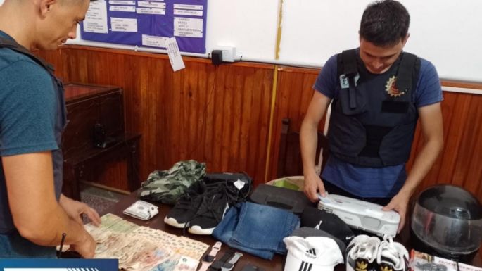 Un menor y una mujer fueron detenidos por robos ocurridos en ambas Villas