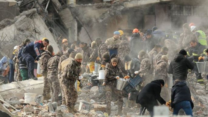 Catástrofe natural en Turquía y Siria deja hasta el momento casi 4 mil fallecidos