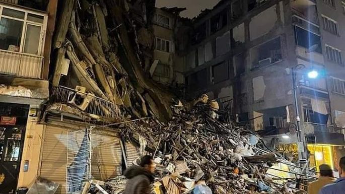 Catástrofe natural en Turquía y Siria deja hasta el momento casi 4 mil fallecidos