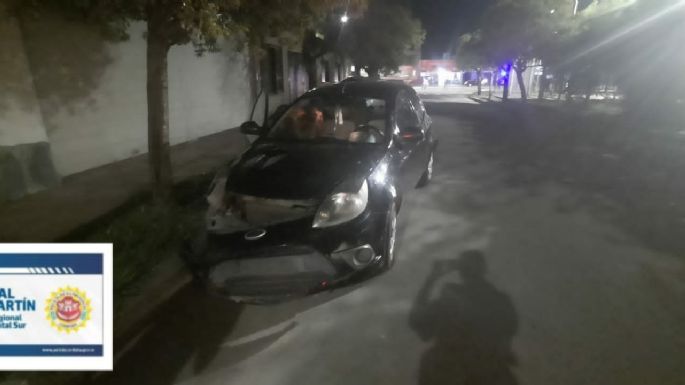 Dos adolescentes gravemente heridos tras chocar con su moto