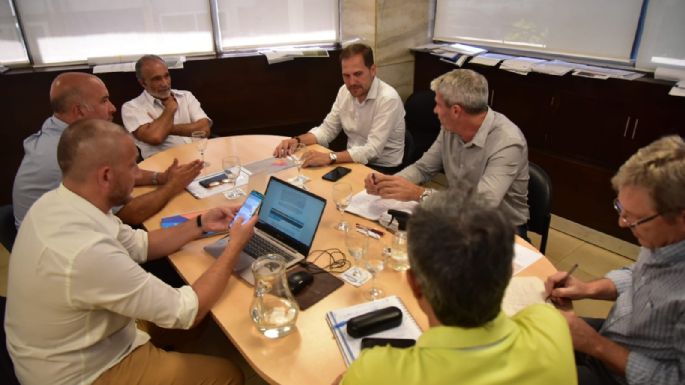 Martín Gill se reunió con el ministro provincial de Servicios Públicos por obras hídricas en la ciudad
