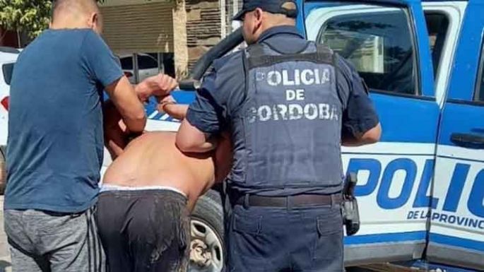 Ingresó armado a una peluquería para robar y amenazó a los clientes