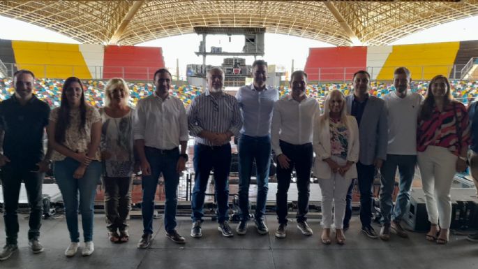Calvo trajo el aporte provincial y recorrió el Anfi