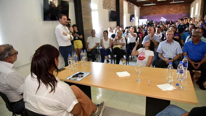 Se comprometieron a numerosas obras en un “barrio popular”