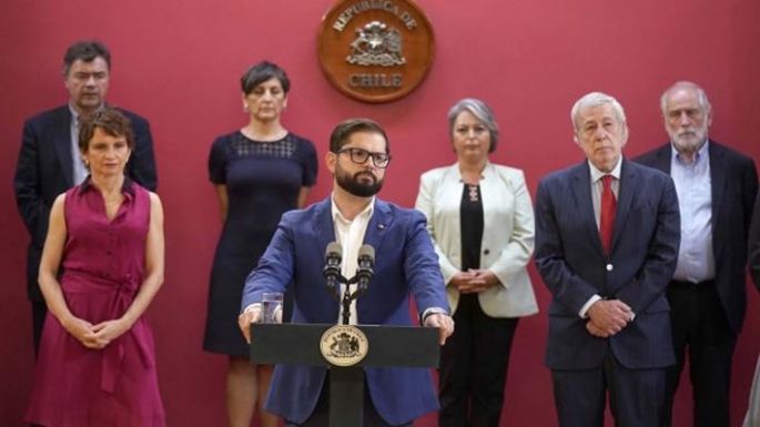 El presidente Boric cambia cinco ministros