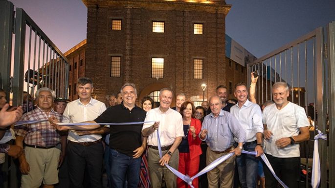 Juan Schiaretti y Martín Llaryora  inauguraron el Paseo Güemes