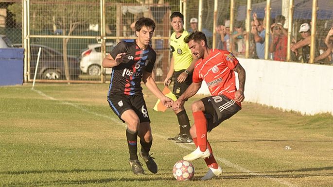 Duelo de ganadores en Tío Pujio, en otro domingo pleno de fútbol