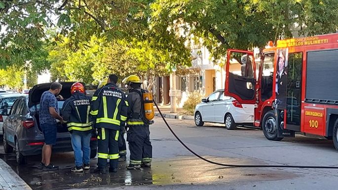 Neutralizaron escape de gas en un auto estacionado