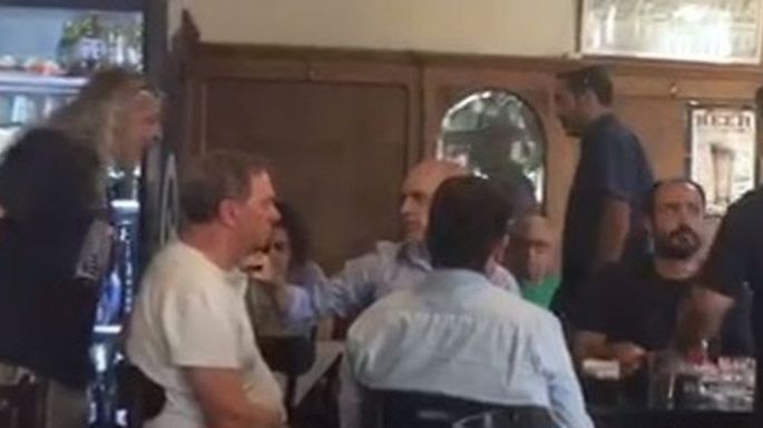 Escracharon a Larreta en un bar de Buenos Aires