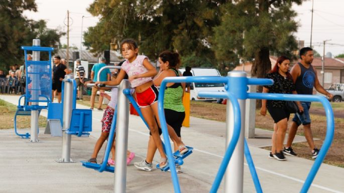 Vecinos y vecinas ya disfrutan el nuevo espacio polideportivo
