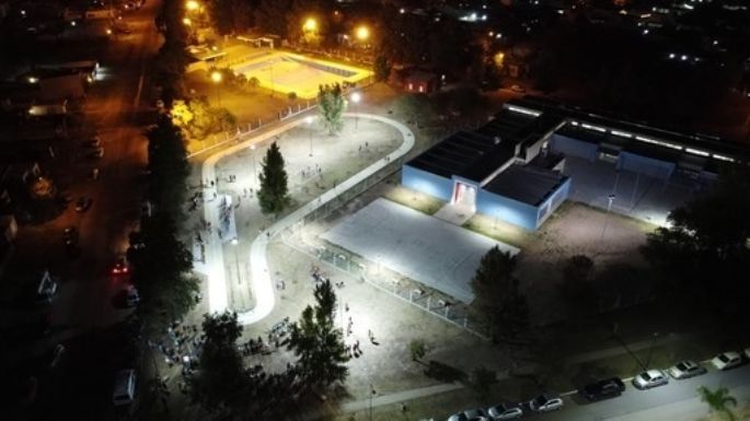 Vecinos y vecinas ya disfrutan el nuevo espacio polideportivo