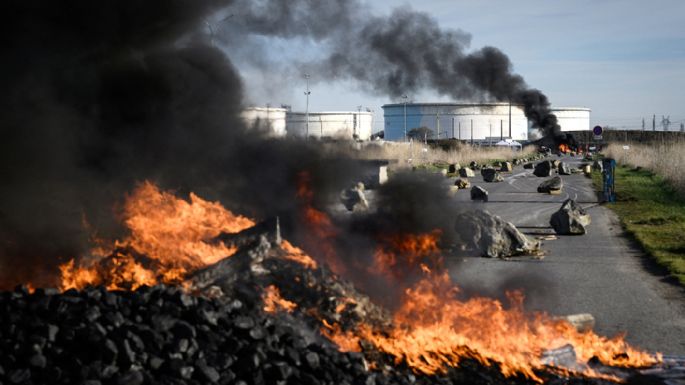 El Gobierno francés adoptó, por decreto, su reforma jubilatoria
