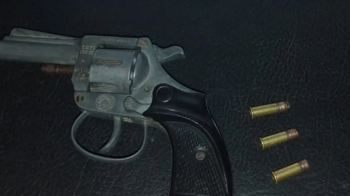 Aprehendieron a un alumno por llevar un arma de fuego a la escuela