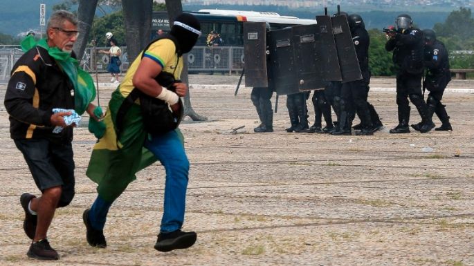 Un exjefe policial acusa al Ejército de proteger a los golpistas