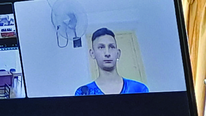 Pena en suspenso y libertad para limpiavidrios callejero