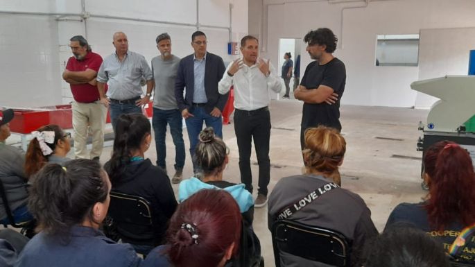 Gill presentó nuevas maquinarias que se sumarán al Centro de Gestión Ambiental