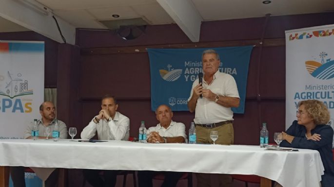 El ministro Busso participó del lanzamiento de "La Huerta en Tu Hogar"