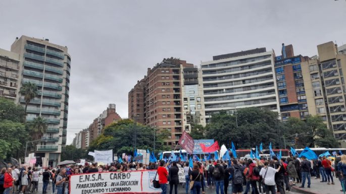 [Video] Paro y movilización de docentes en la provincia