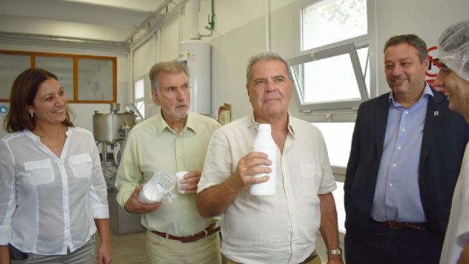 La UNVM mostró e hizo degustar la leche de burra producida en su planta