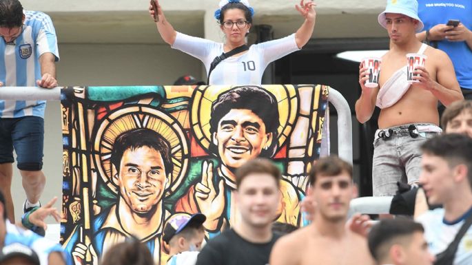 Fiesta popular en el Monumental, antes del partido