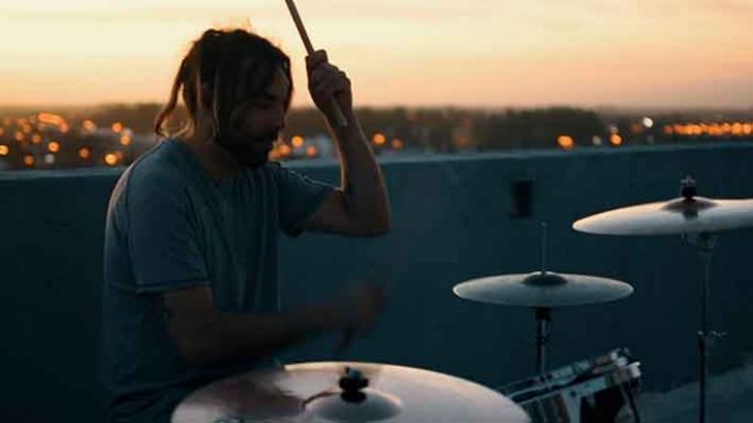 Mister Chofy lanzó dos videoclips desde las alturas de la ciudad